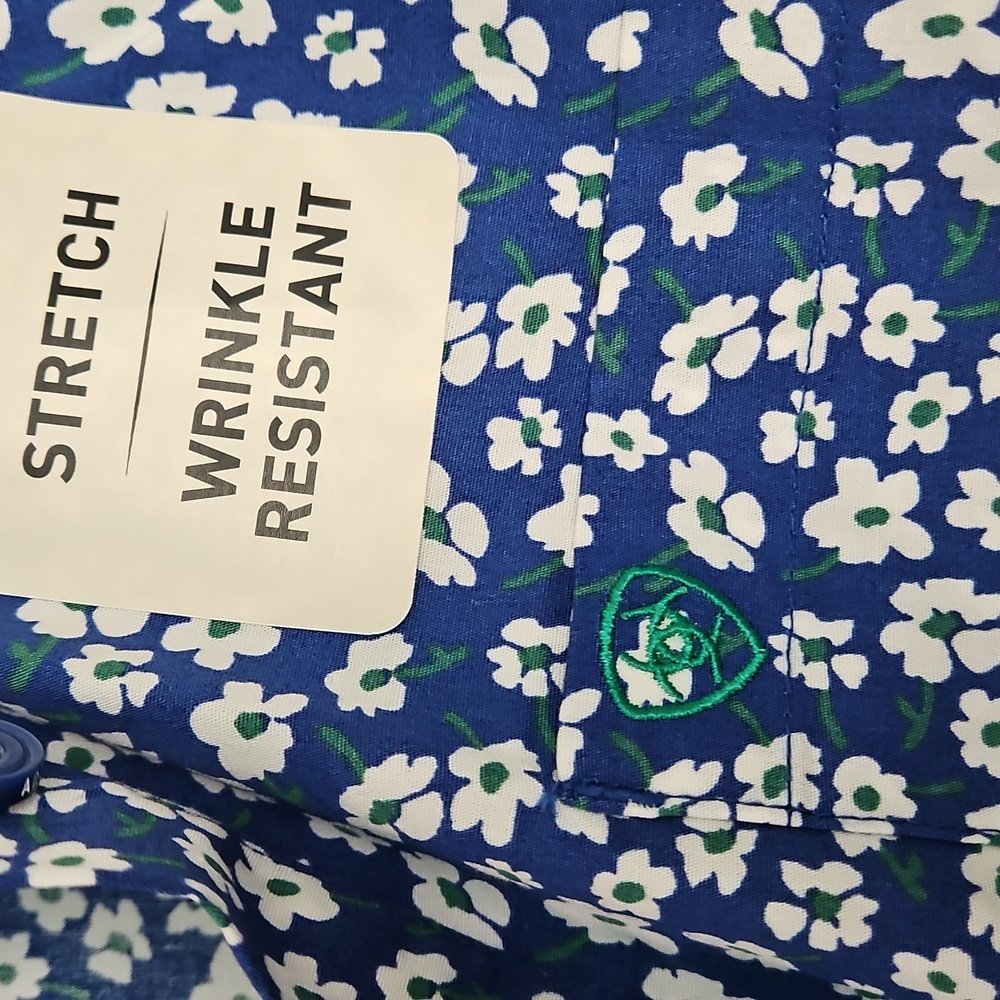 Ariat Button Down, Small, NWT NWT - image 5